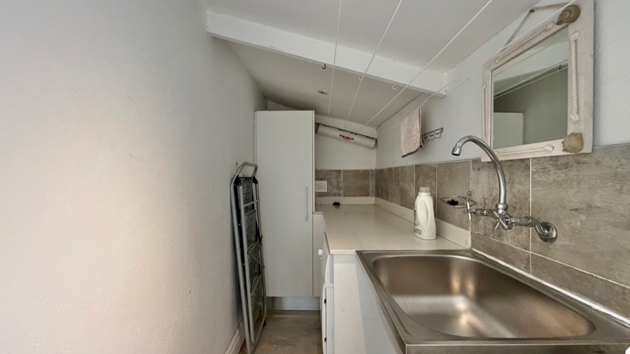 To Let 4 Bedroom Property for Rent in Gordons Bay Village Western Cape